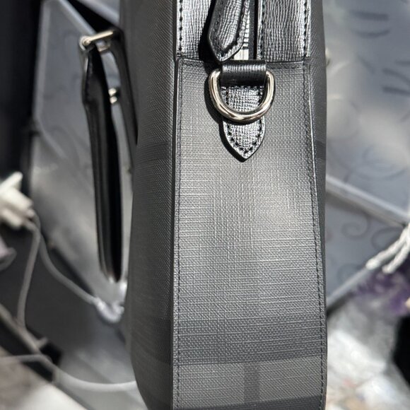 Burberry men's Briefcase - Picture 4 of 4
